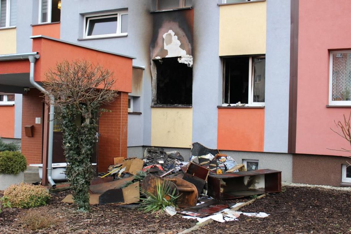 Pożar mieszkania wywołało prawdopodobnie zwarcie instalacji elektrycznej