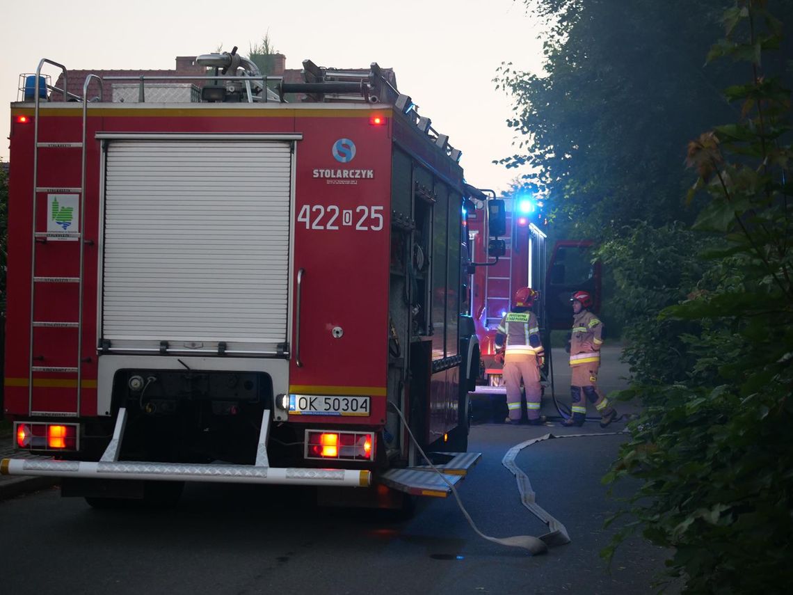 Pożar pustostanu na terenie dawnej jednostki wojskowej
