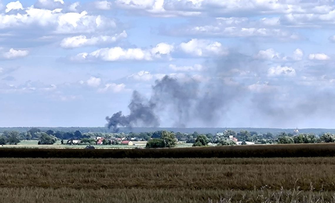 Pożar taśmociągu w dawnej żwirowni. Na miejscu strażacy z Kędzierzyna-Koźla, Dziergowic i Bierawy Pożar taśmociągu w dawnej żwirowni. Na miejscu strażacy z Kędzierzyna-Koźla, Dziergowic i Bierawy
