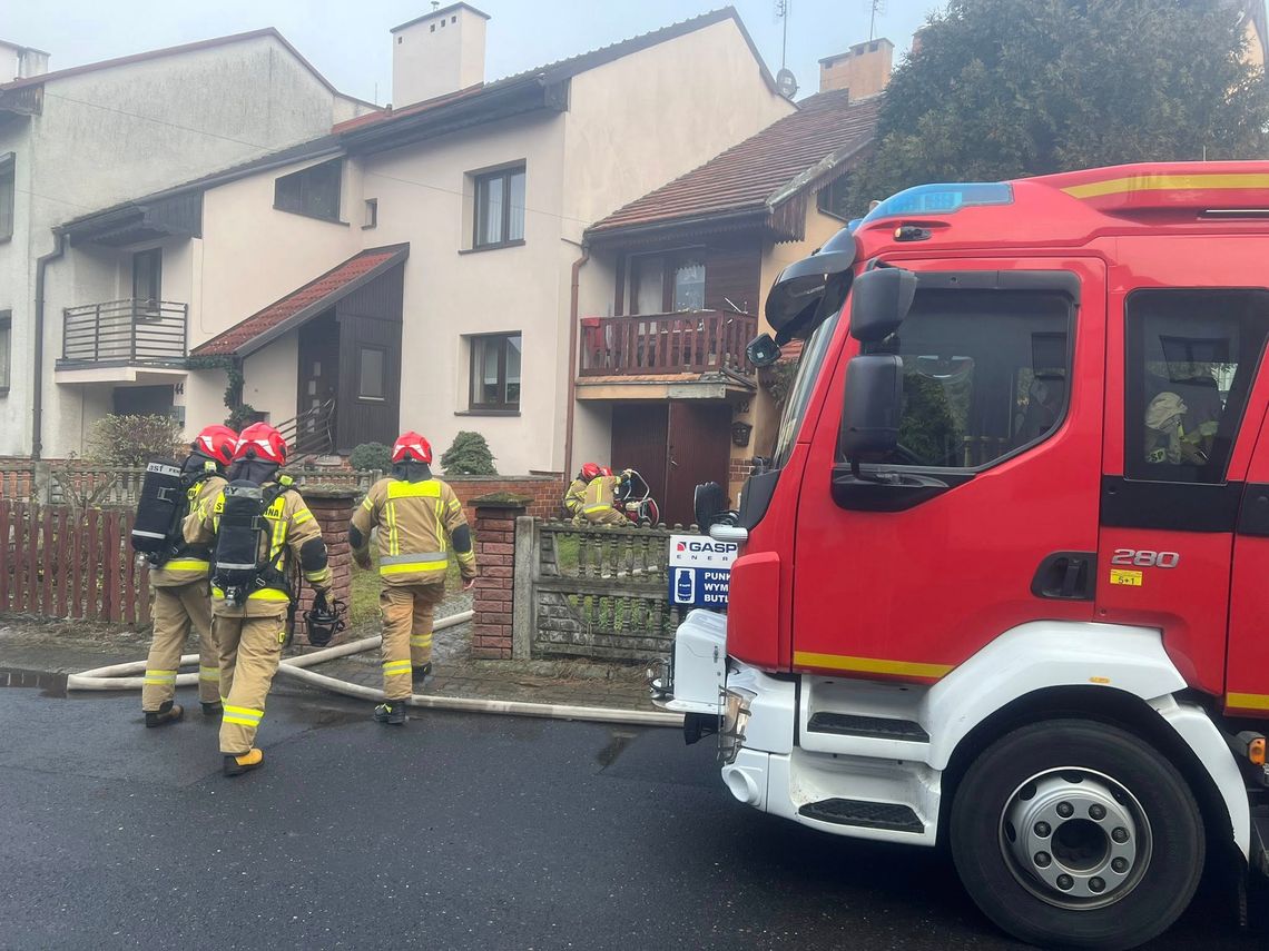 Pożar w kotłowni w domu przy Alei Róż w Kędzierzynie. Strażacy szybko opanowali sytuację. ZDJĘCIA Pożar w kotłowni w domu przy Alei Róż w Kędzierzynie. Strażacy szybko opanowali sytuację. ZDJĘCIA