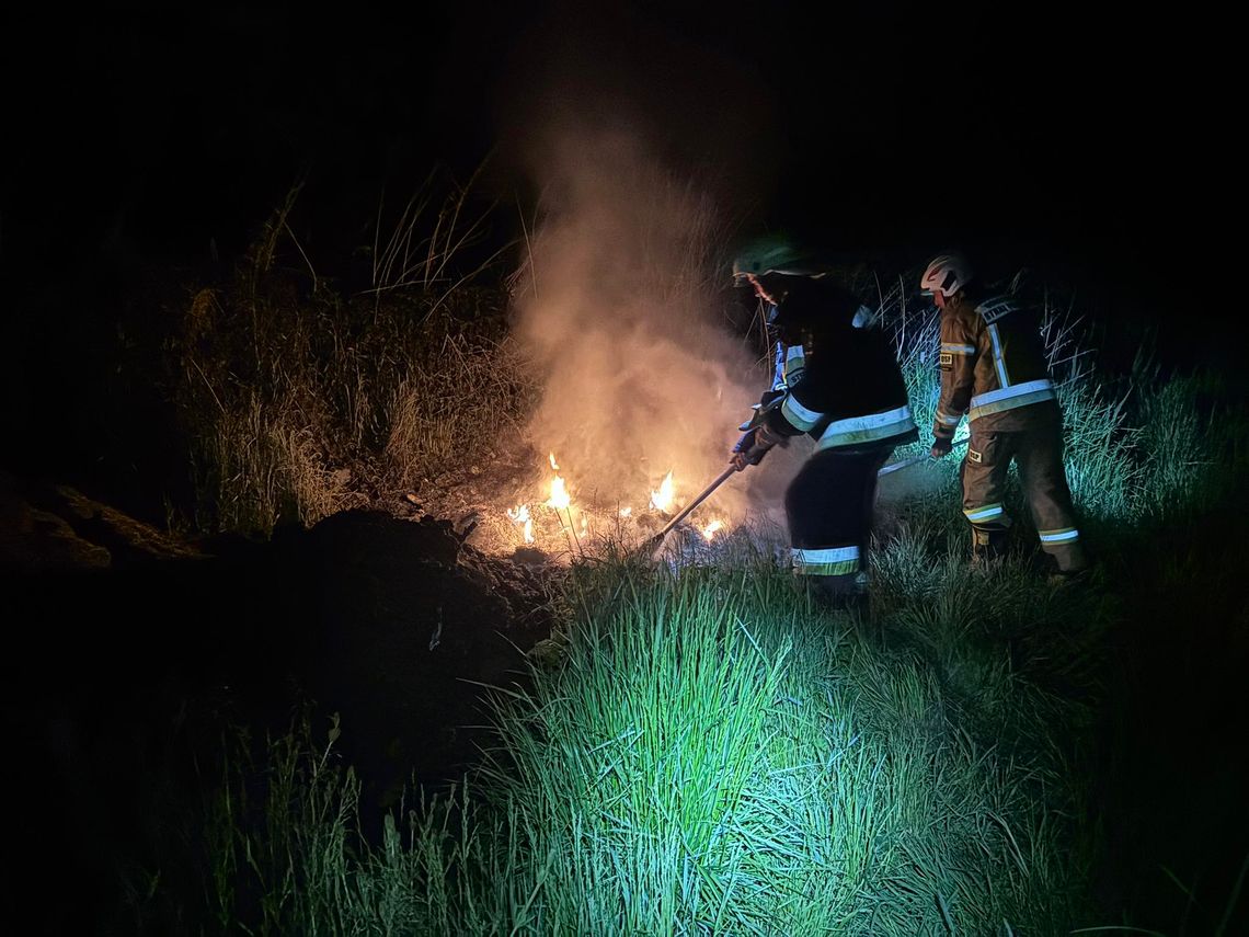 Pożar w Zakrzowie - dym i zapach spalenizny były bardzo intensywne. Nocna interwencja strażaków
