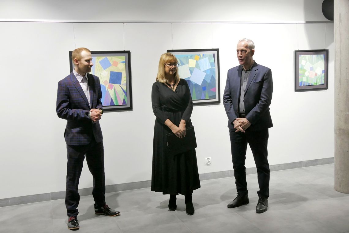 Prace artysty plastyka z Kędzierzyna-Koźla na puławskiej ekspozycji. ZDJĘCIA Prace artysty plastyka z Kędzierzyna-Koźla na puławskiej ekspozycji. ZDJĘCIA