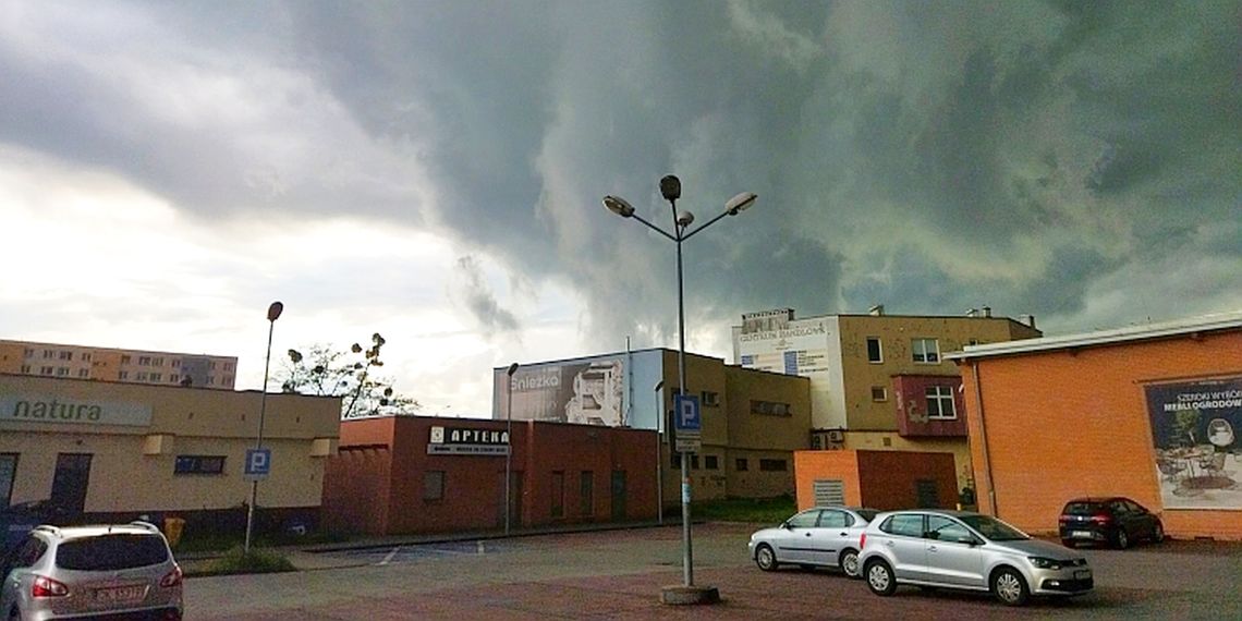 Prognozowana niebezpieczna pogoda pod wieczór – możliwe burze i grad
