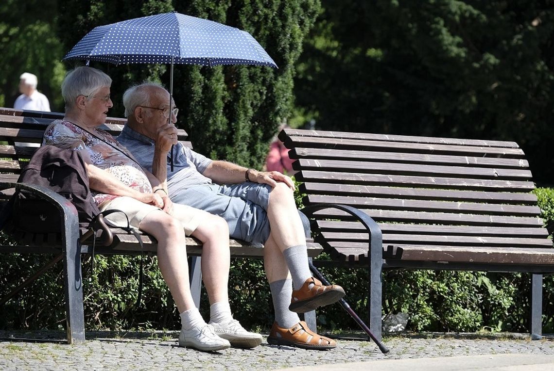 Przed świętami trzynastą emeryturę otrzyma 155 tysięcy opolskich emerytów i rencistów