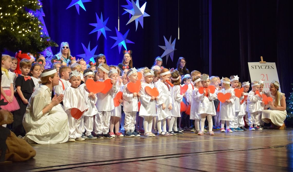 Przedszkolaki z Kłodnicy wystąpiły dla babć i dziadków. ZDJĘCIA Przedszkolaki z Kłodnicy wystąpiły dla babć i dziadków. ZDJĘCIA