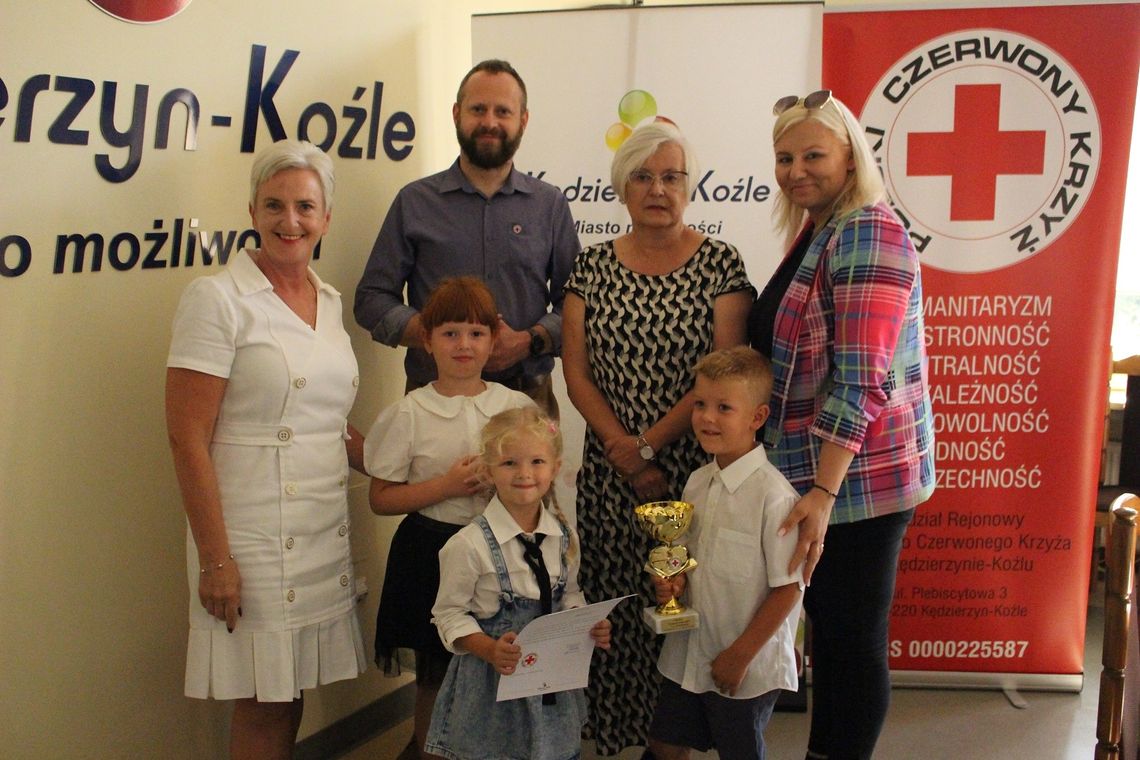 Przez cały rok drobniaki trafiały do specjalnych puszek Przez cały rok drobniaki trafiały do specjalnych puszek