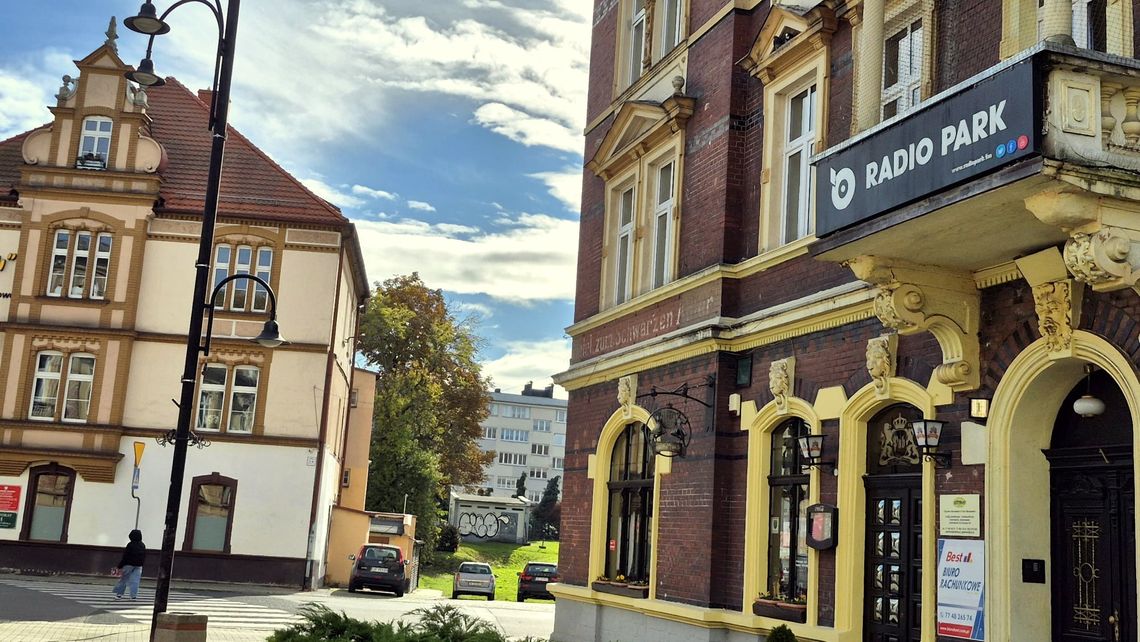 Radio Park otrzymało radiotelefon i wzory komunikatów alarmowych. Co ze szkoleniami dla mieszkańców?