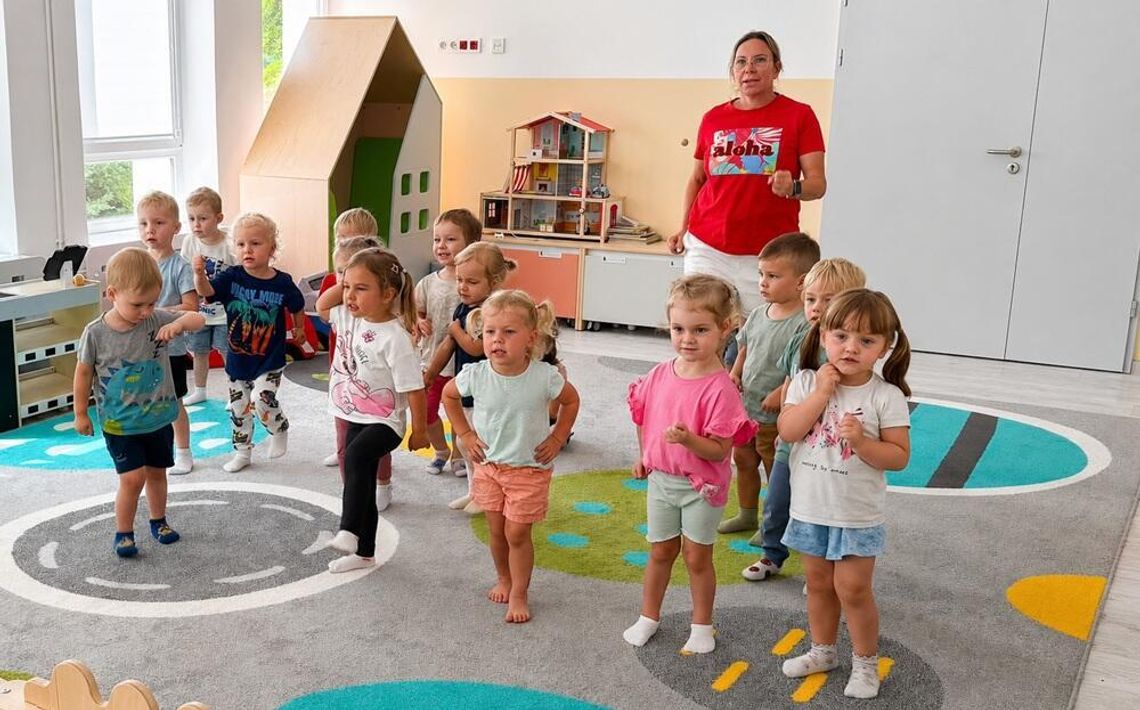 Radosna integracja w żłobku. Maluchy poznawały nową placówkę. ZDJĘCIA Radosna integracja w żłobku. Maluchy poznawały nową placówkę. ZDJĘCIA