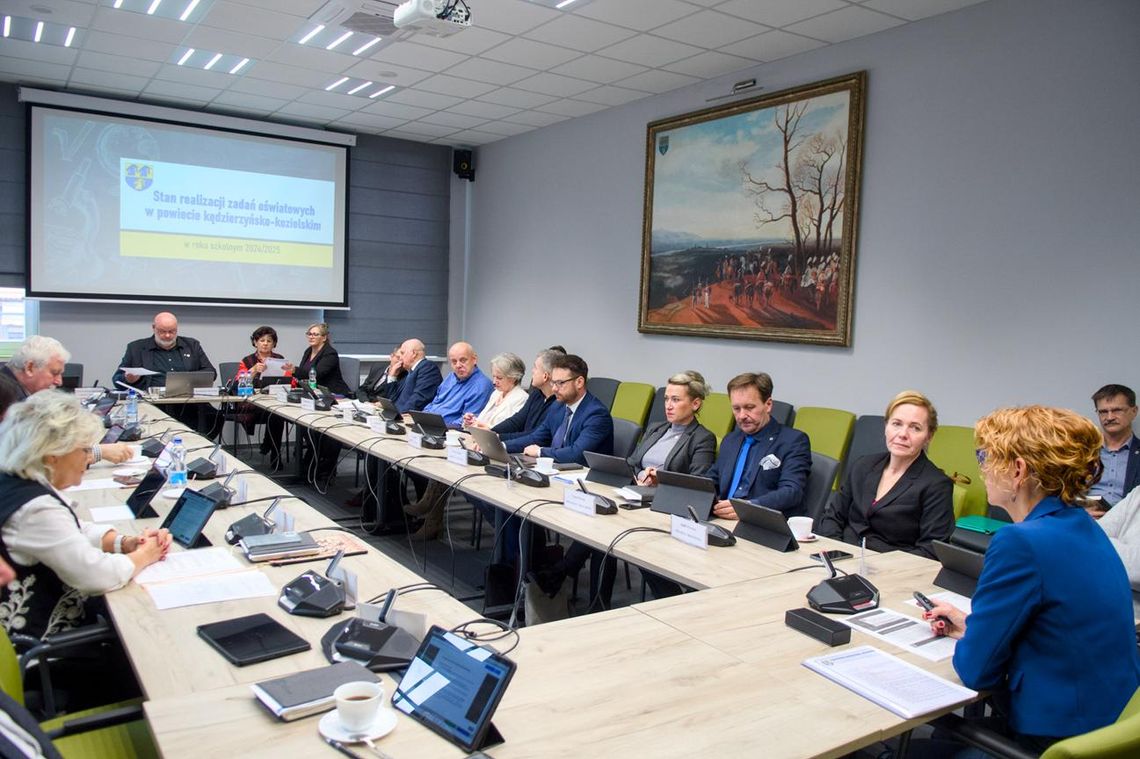 Raport o stanie edukacji na sesji rady powiatu kędzierzyńsko-kozielskiego