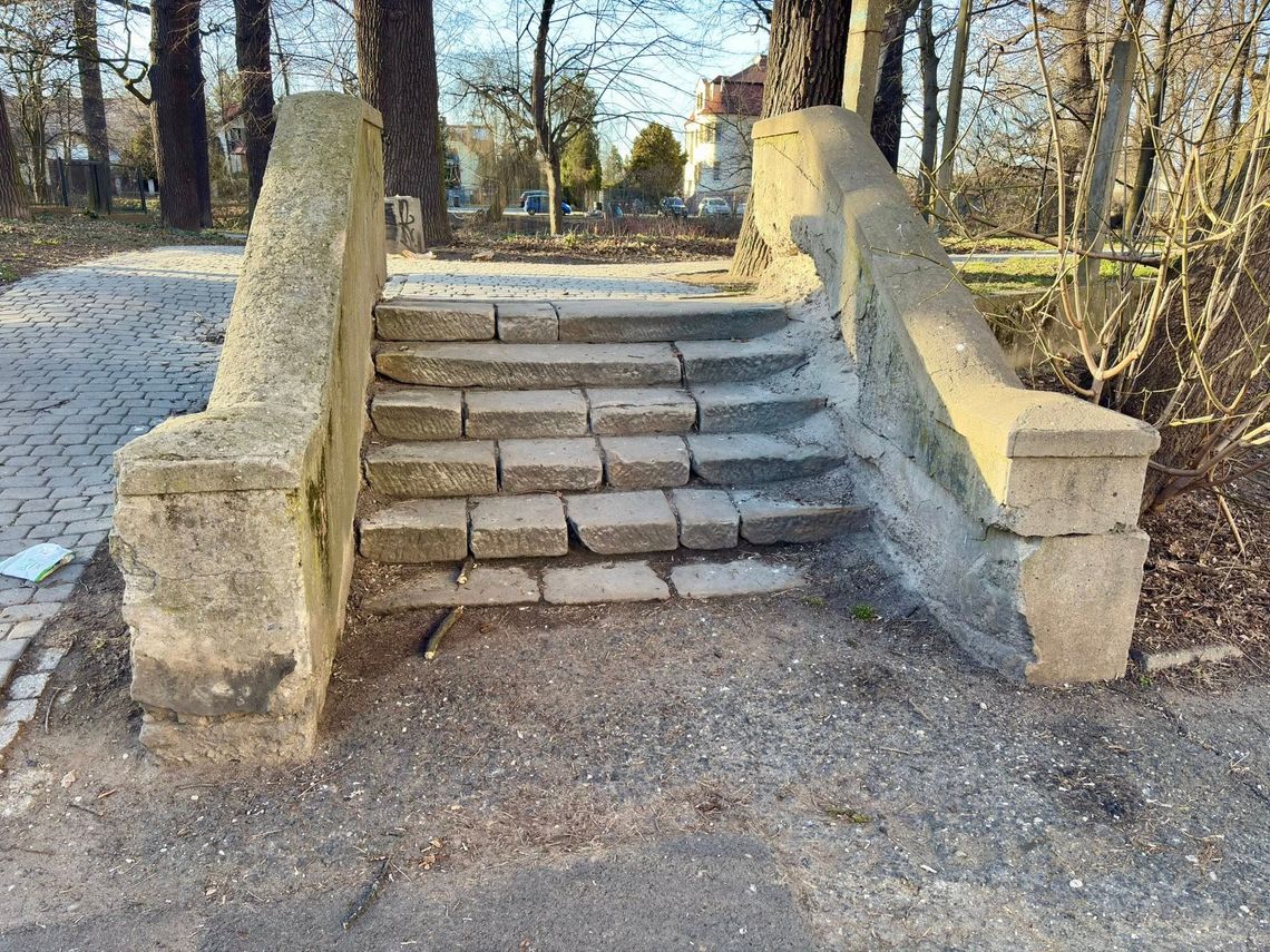 Ratujmy kozielskie schody. ZDJĘCIA