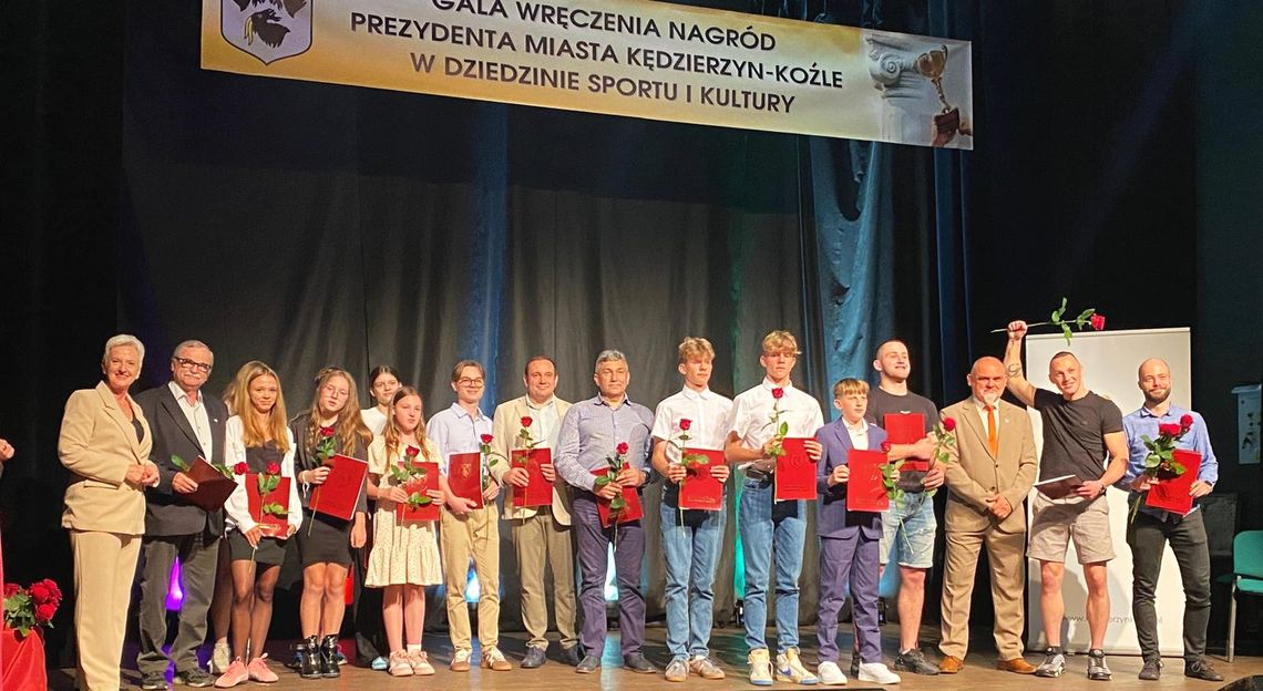 Rekordowa liczba nagród dla bijących rekordy. Nagrody Prezydenta Miasta przyznane. ZDJĘCIA