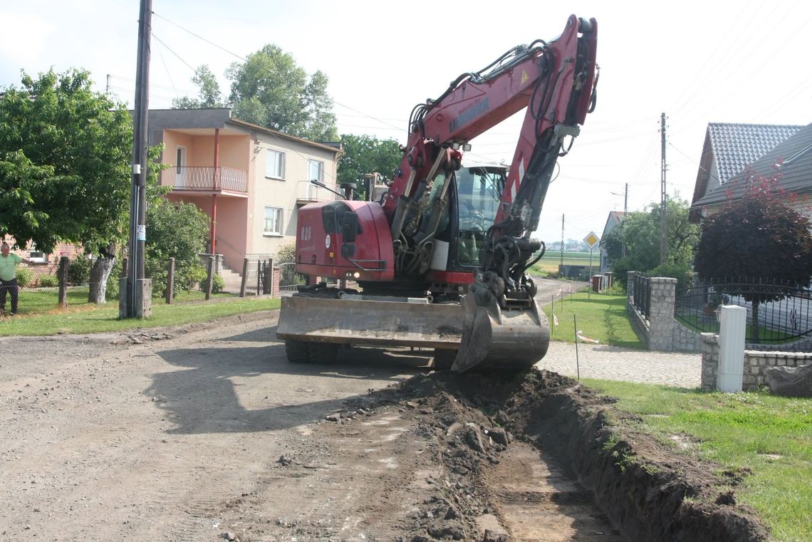 Remont drogi Zakrzów – Cisek nabrał tempa. ZDJĘCIA Remont drogi Zakrzów – Cisek nabrał tempa. ZDJĘCIA