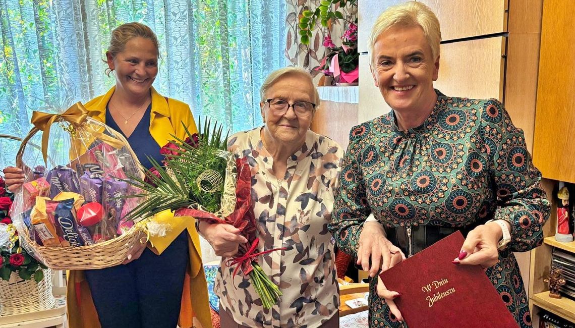 Rodzinny rekord długowieczności. Jadwiga Gdawiec skończyła 100 lat. ZDJĘCIA Rodzinny rekord długowieczności. Jadwiga Gdawiec skończyła 100 lat. ZDJĘCIA