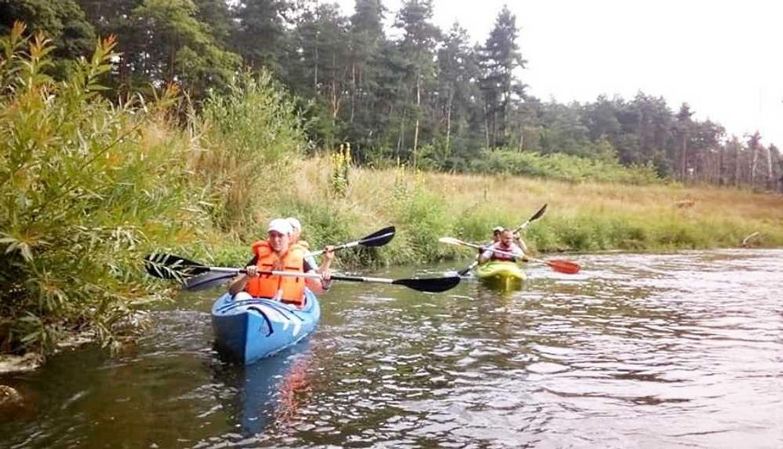 Rodzinny spływ kajakowy pętlą kędzierzyńską