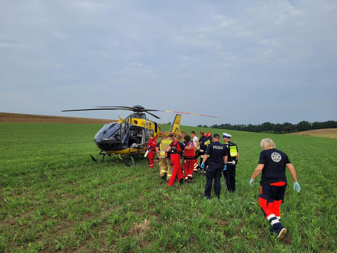 Rowerzysta potrącony przez samochód osobowy. Lądował śmigłowiec LPR