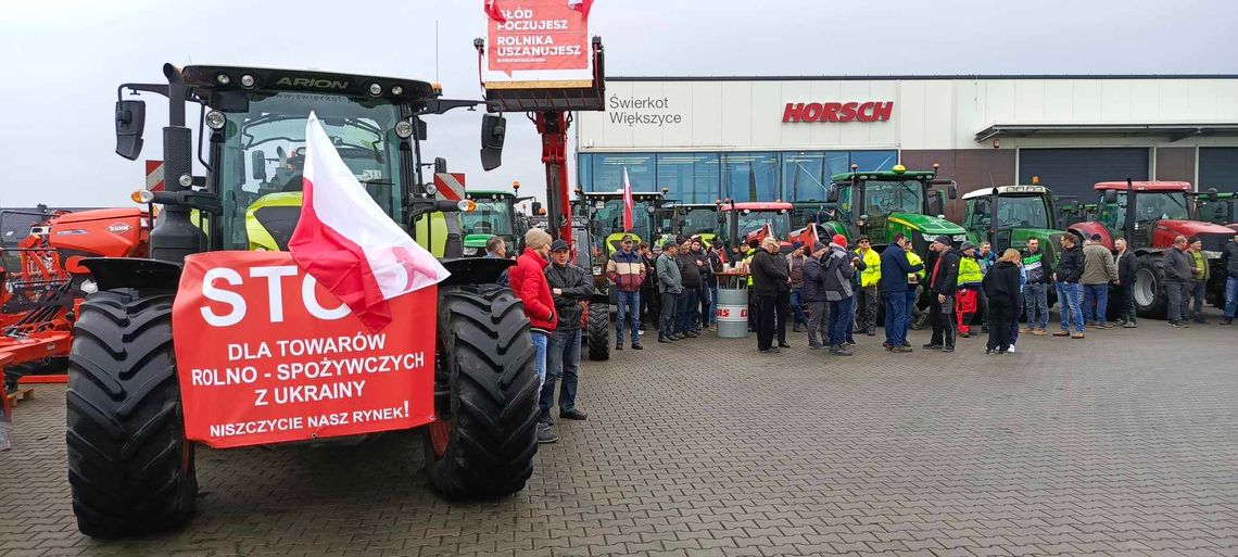 Rozpoczął się protest rolników - ponad 120 pojazdów wyjechało na DK45