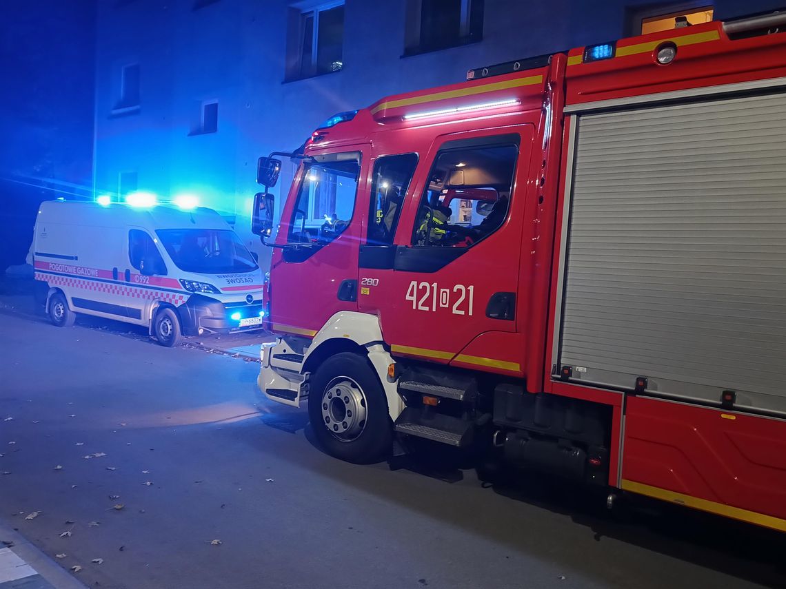 Podejrzenie wybuchu i ulatniającego się gazu. Interweniowali strażacy i pogotowie gazowe Podejrzenie wybuchu i ulatniającego się gazu. Interweniowali strażacy i pogotowie gazowe