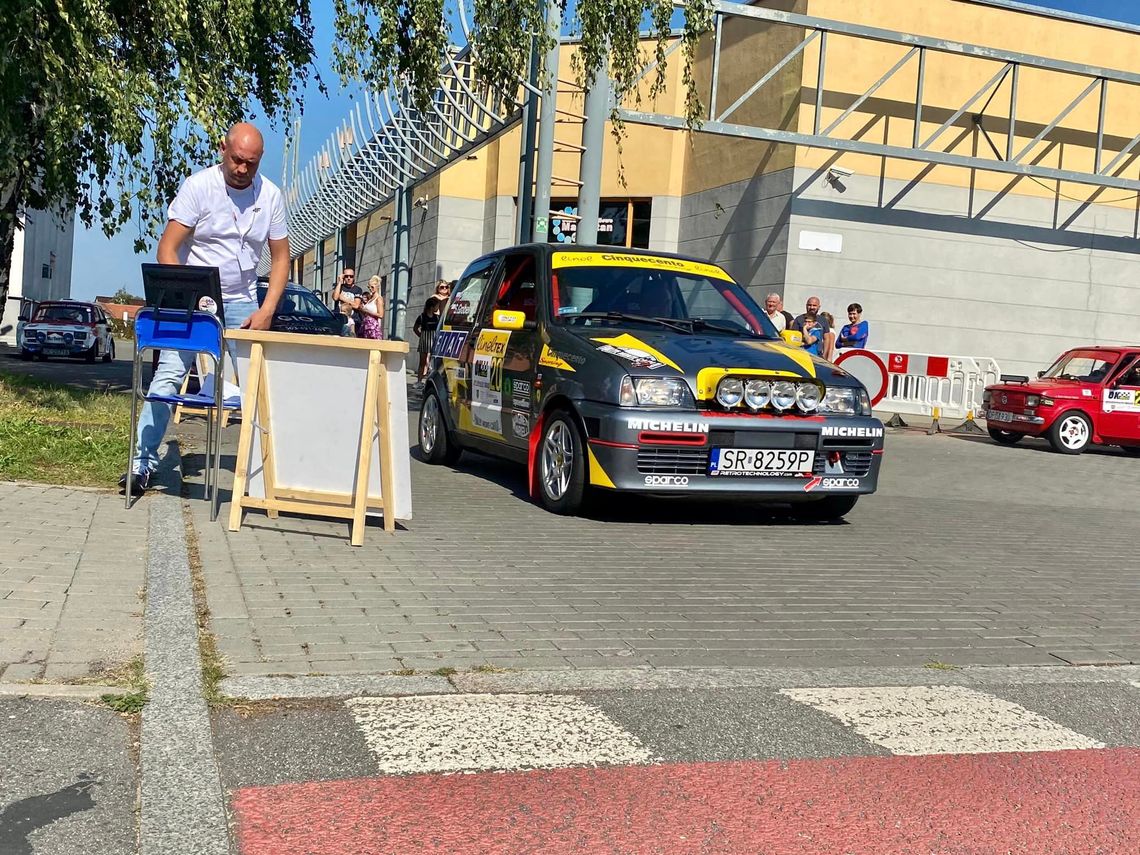 Samochodowy rajd ulicami Kędzierzyna-Koźla. Zdjęcia Samochodowy rajd ulicami Kędzierzyna-Koźla. Zdjęcia