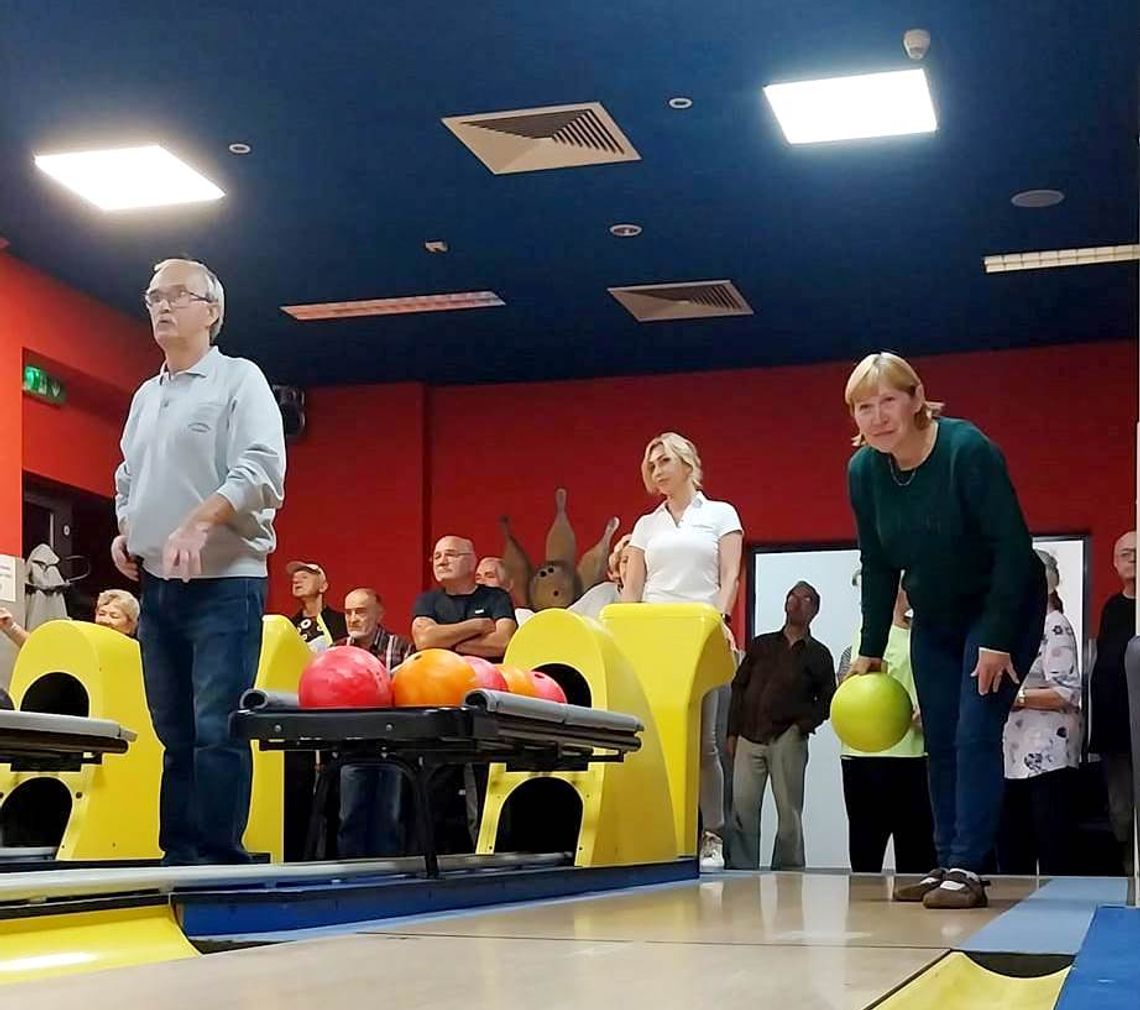 Seniorzy relaksowali się na „Wodnym oKKu”. Wszystko w ramach ich święta