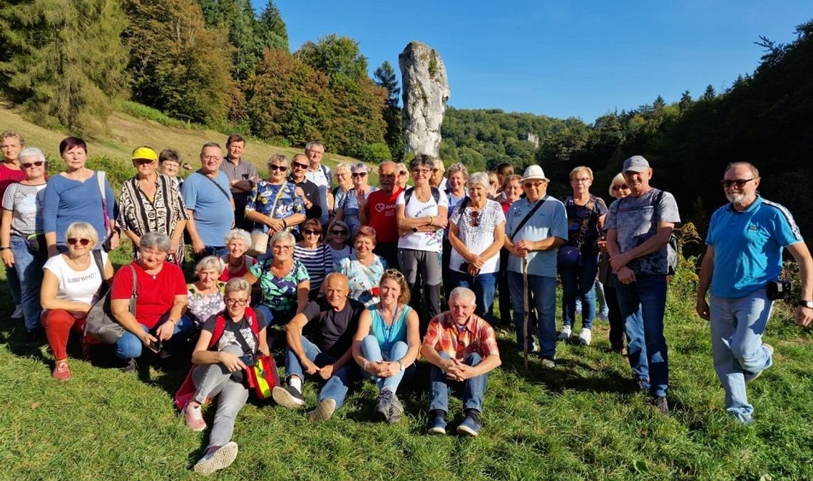 Seniorzy z Kędzierzyna-Koźla zwiedzali Polskę z „Dugnadem”