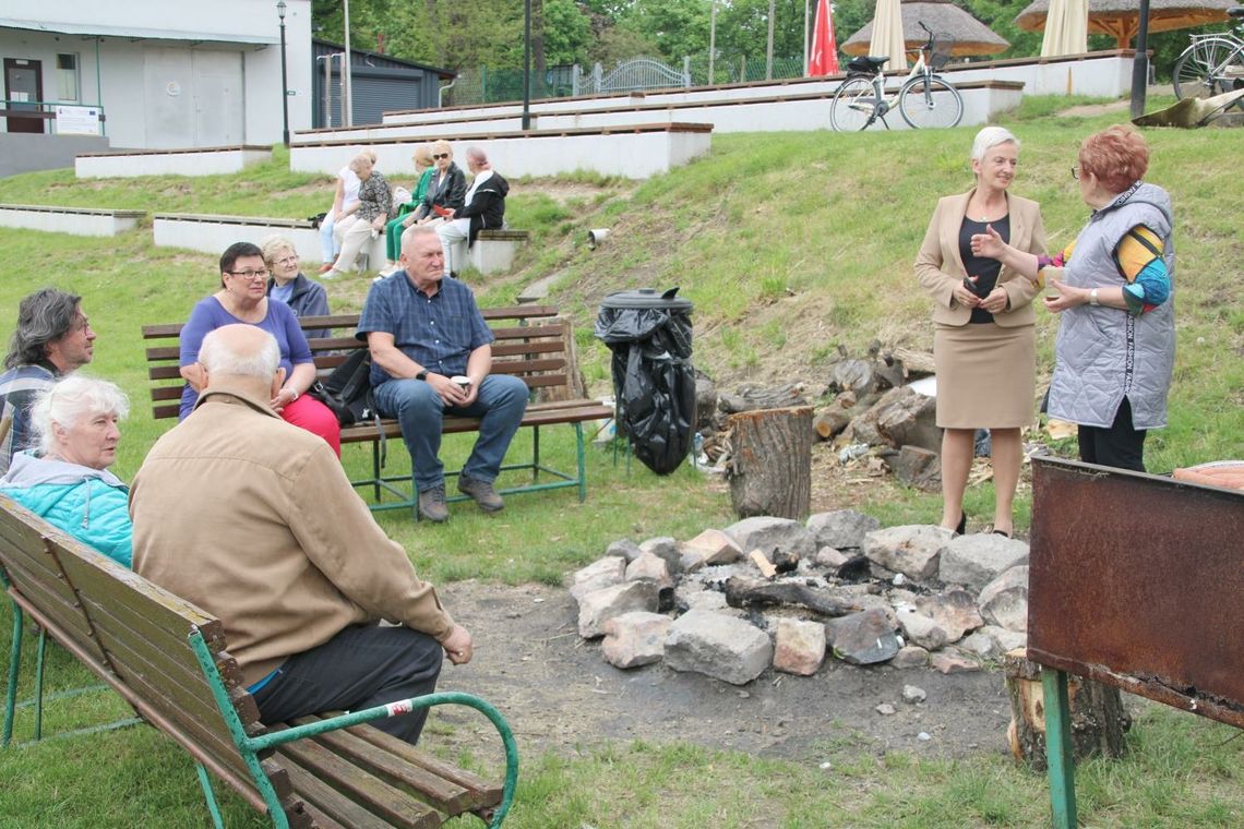 Seniorzy zacieśniali studenckie przyjaźnie. Spotkanie nad Odrą