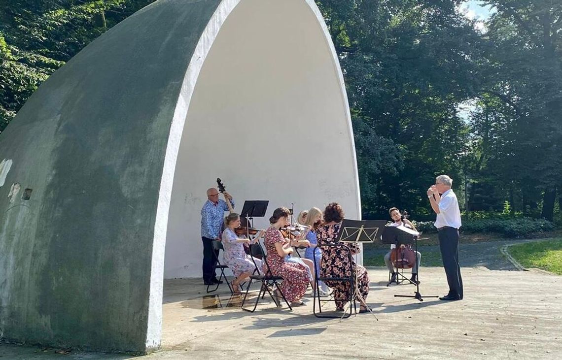 Seria koncertów "Muzyka narodów" w kozielskim parku