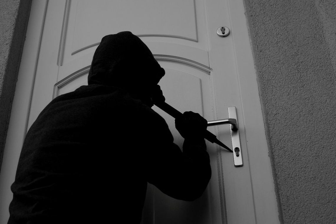 Seria włamań na terenie Kędzierzyna-Koźla. Policja ostrzega