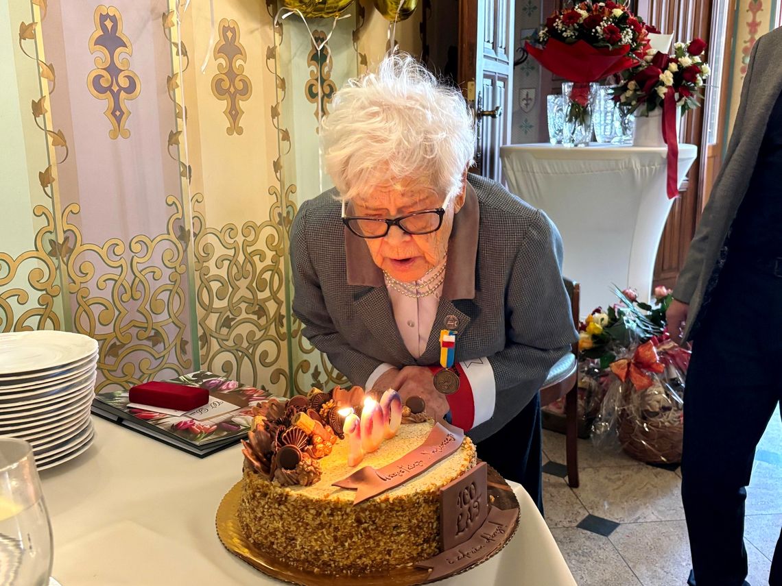 Setne urodziny Barbary Wiktor z Kędzierzyna-Koźla. ZDJĘCIA