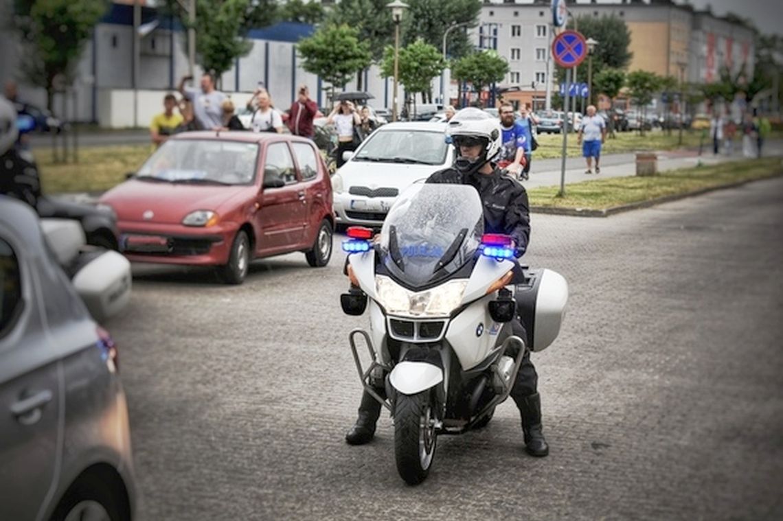 Sezon motocyklowy czas zacząć. Jak się zachować na drodze?