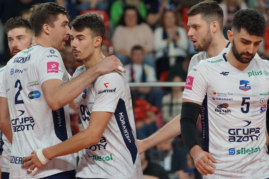 Siatkarze Grupy Azoty ZAKSA przegrali gładko ze Skrą Bełchatów