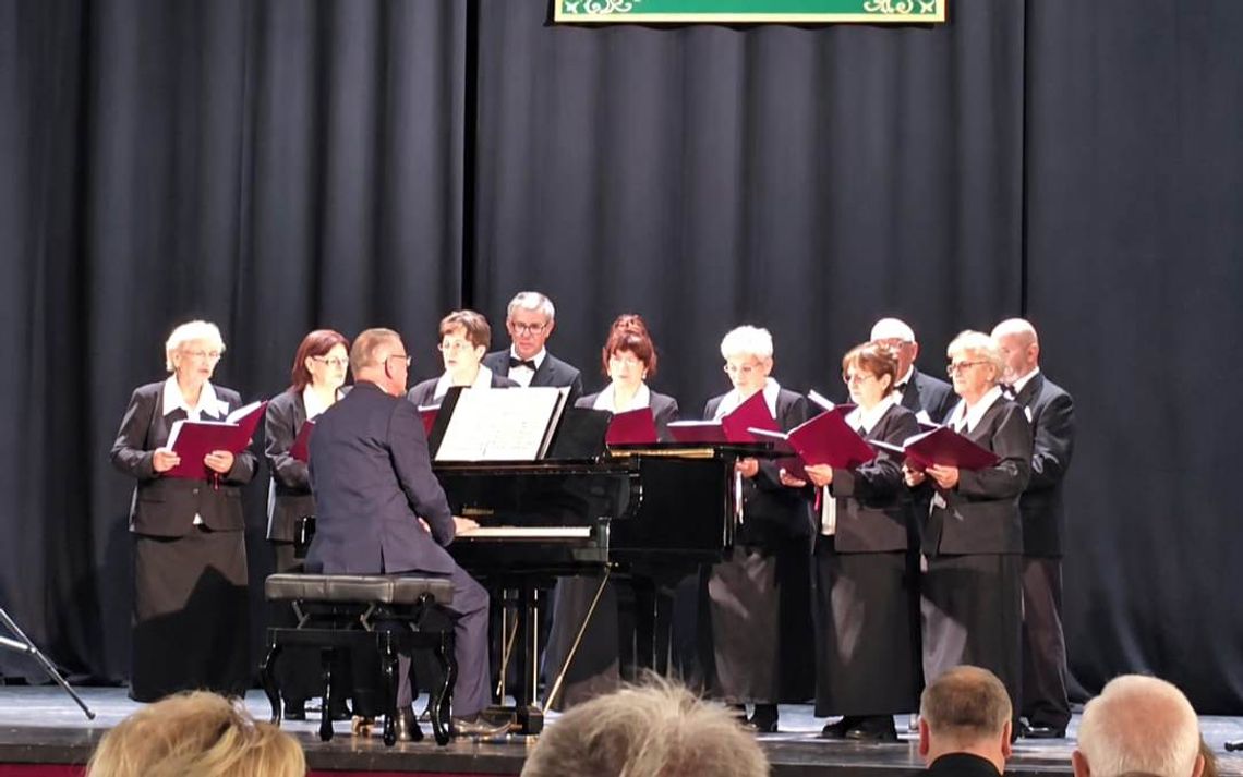 Spotkanie chórów „Beati Cantores” z udziałem kłodnickiego „Heimatklangu”. ZDJĘCIA Spotkanie chórów „Beati Cantores” z udziałem kłodnickiego „Heimatklangu”. ZDJĘCIA