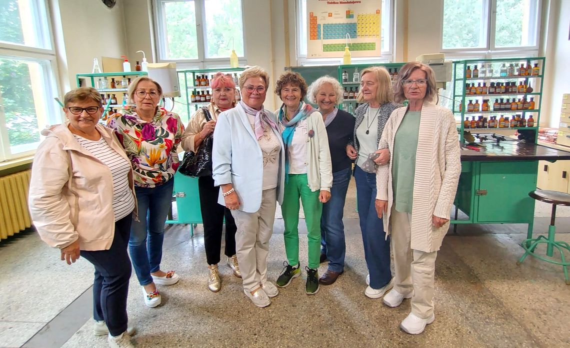 Spotkanie po latach. Absolwentki z rocznika 1974 odwiedziły Zespół Szkół nr 3 w Kędzierzynie-Koźlu