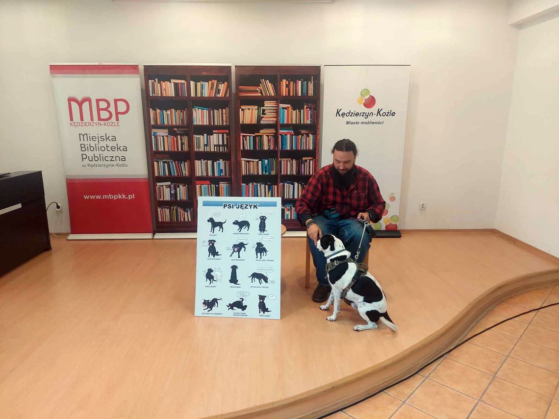 Spotkanie z psem w bibliotece w ramach miesiąca dobroci dla zwierząt Spotkanie z psem w bibliotece w ramach miesiąca dobroci dla zwierząt