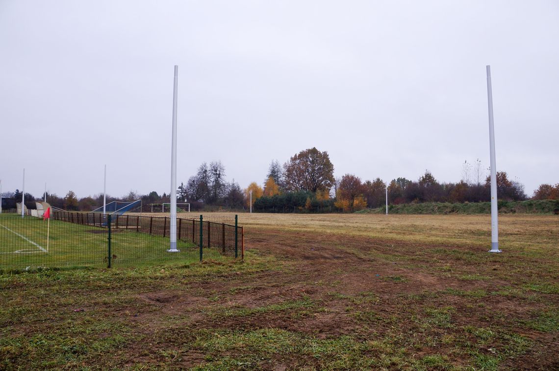 Stadionu „Odry” Koźle nie będą już spowijać egipskie ciemności. ZDJĘCIA