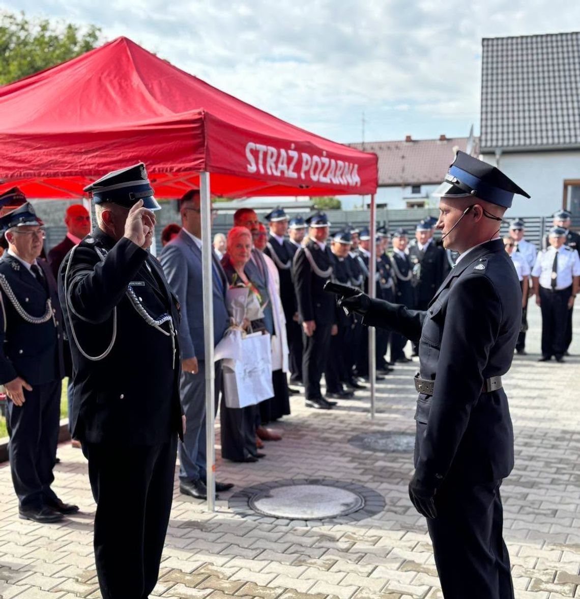 Sto lat na straży mieszkańców! OSP Cisowa świętuje wyjątkowy jubileusz. ZDJĘCIA Sto lat na straży mieszkańców! OSP Cisowa świętuje wyjątkowy jubileusz. ZDJĘCIA