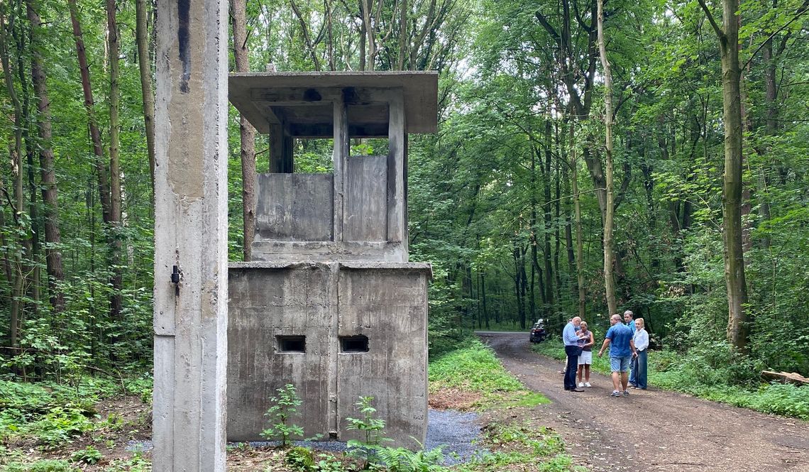 Stoją na straży pamięci ofiar. ZDJĘCIA