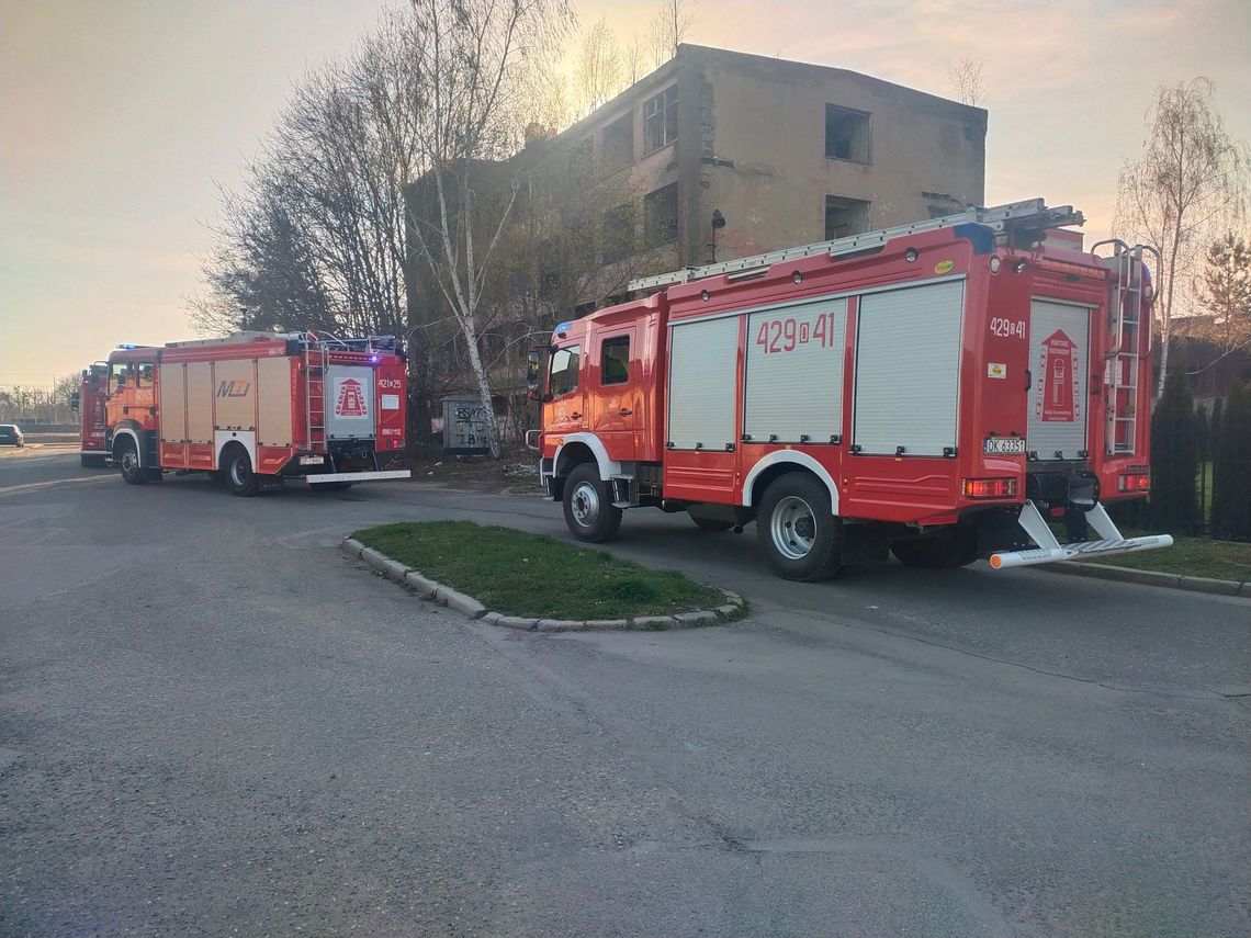 Strażacy interweniowali w pustostanie przy Pułaskiego