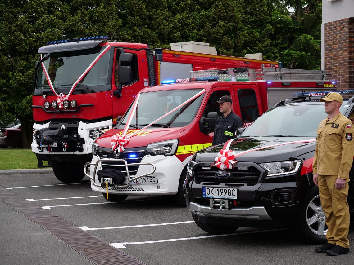 Strażacy mieli wiele powodów do świętowania. Fotorelacja Strażacy mieli wiele powodów do świętowania. Fotorelacja