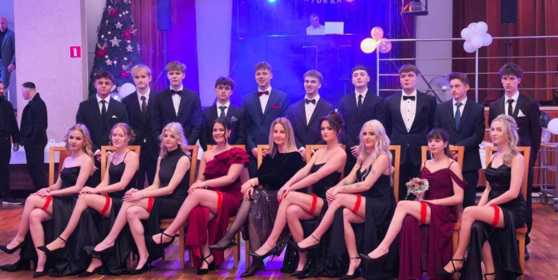 Studniówka uczniów klas maturalnych ZS nr 3 w Sławięcicach