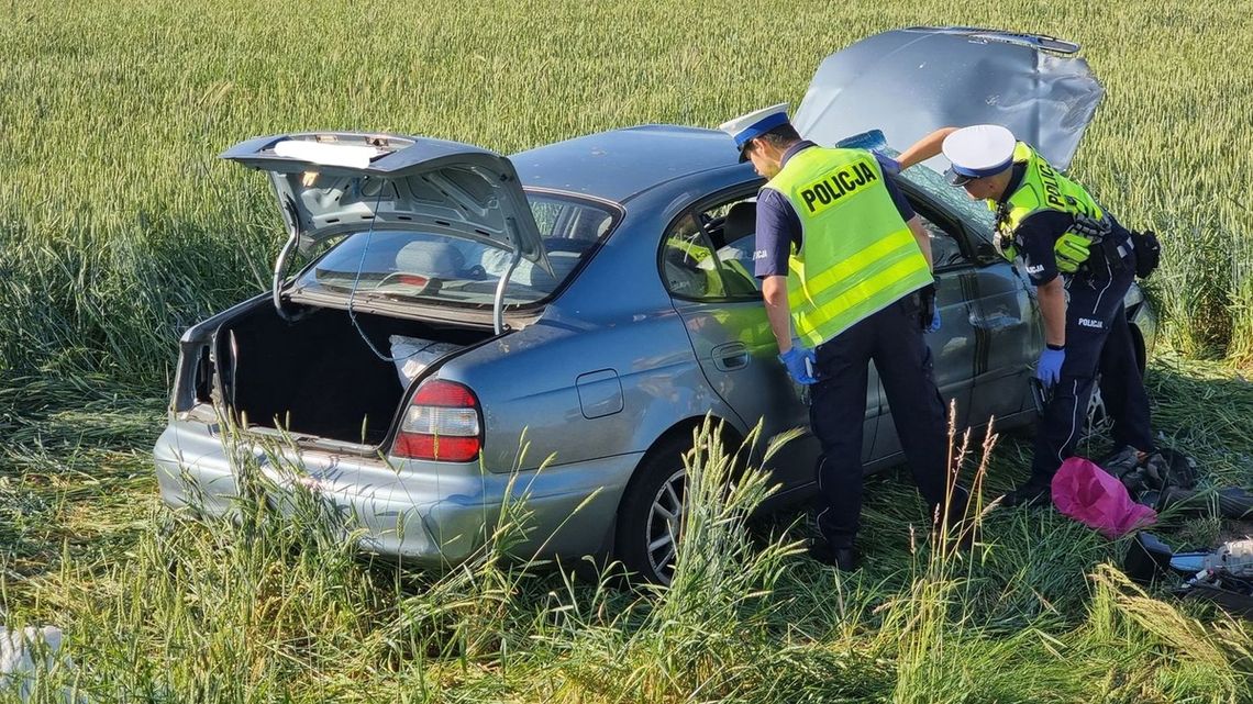 Mężczyźni stwierdzili, że żaden z nich nie kierował. Pijani wieźli towar za 400 tysięcy złotych Mężczyźni stwierdzili, że żaden z nich nie kierował. Pijani wieźli towar za 400 tysięcy złotych
