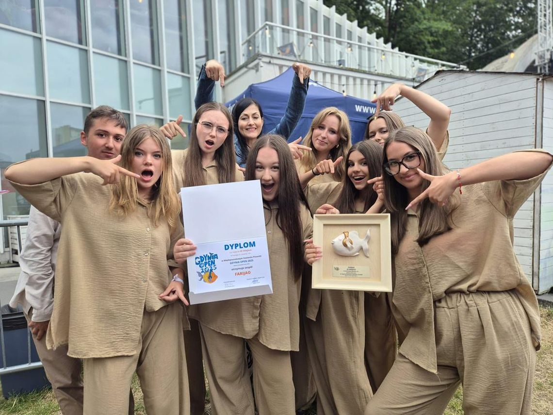 Świąteczne kolędowanie ze Studiem Piosenki MOK w Klubie Kameleon Świąteczne kolędowanie ze Studiem Piosenki MOK w Klubie Kameleon