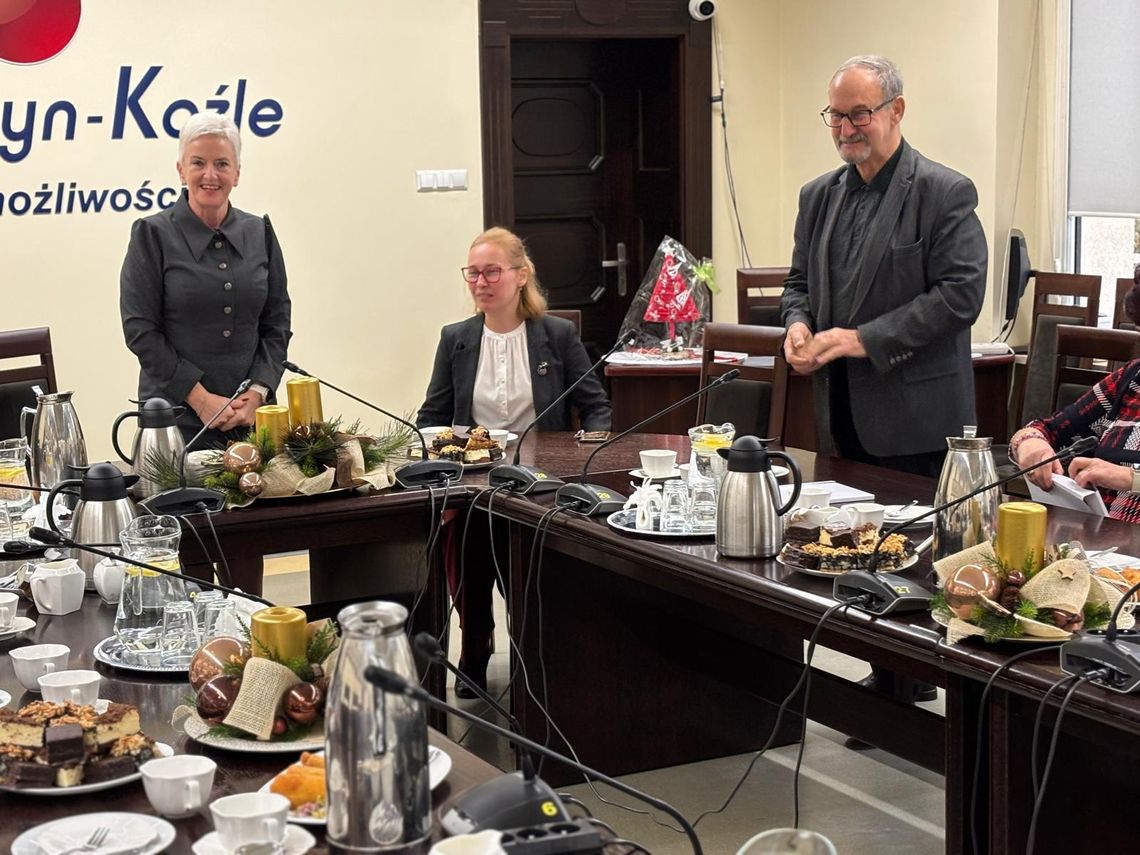 Świąteczne spotkanie prezydent Sabiny Nowosielskiej z Miejską Radą Seniorów Świąteczne spotkanie prezydent Sabiny Nowosielskiej z Miejską Radą Seniorów