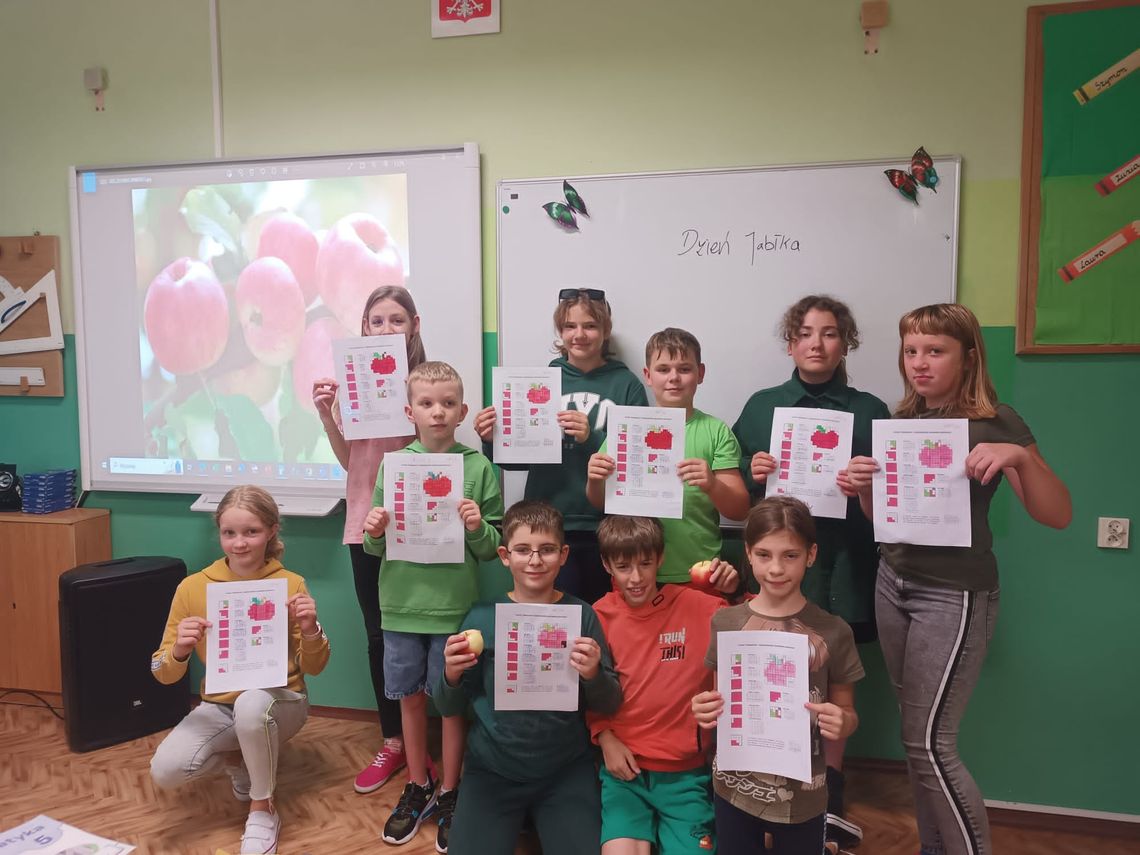 Światowy Dzień Jabłka w PSP nr 10. Zdjęcia Światowy Dzień Jabłka w PSP nr 10. Zdjęcia