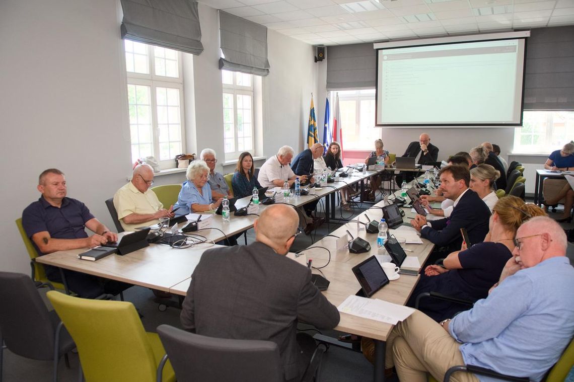 Sytuacja szpitala i inne tematy na sesji rady powiatu kędzierzyńsko-kozielskiego