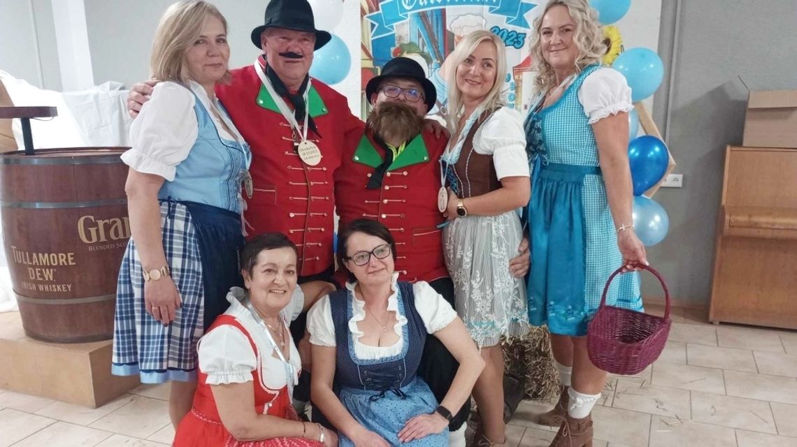 Szampańska zabawa prawie do białego rana. Oktoberfest w Jakubowicach. ZDJĘCIA