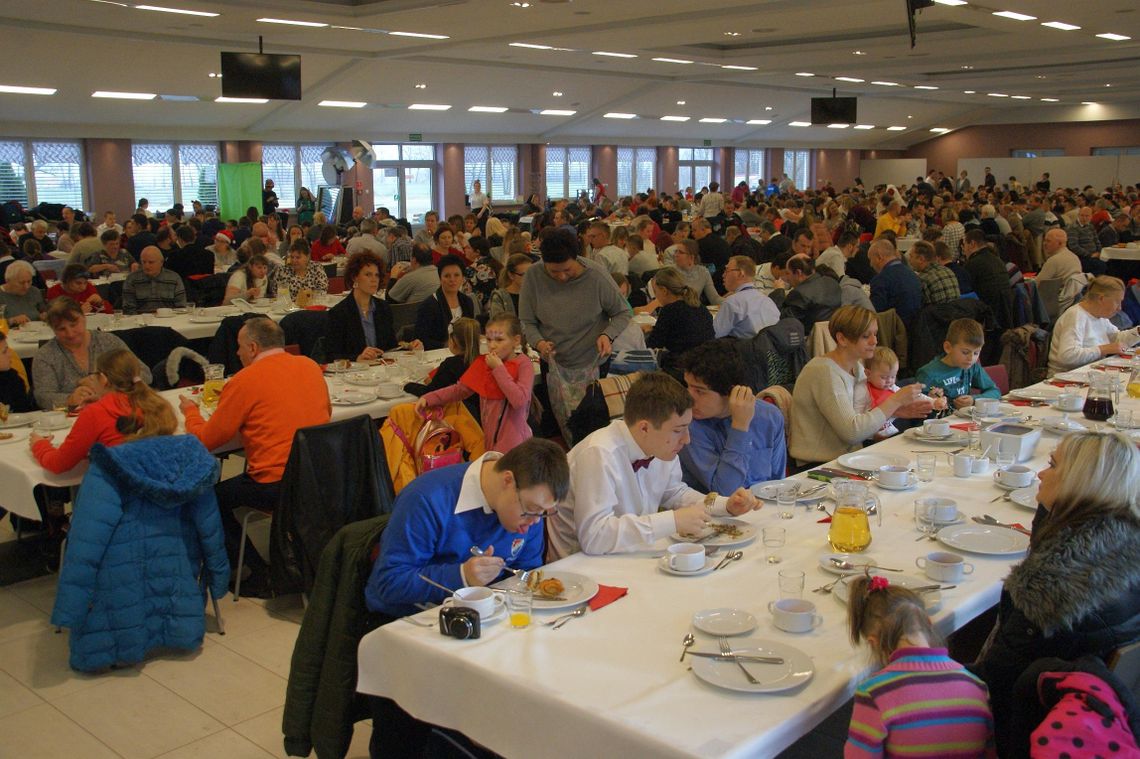 Sześćset osób na spotkaniu świątecznym w Zakrzowie
