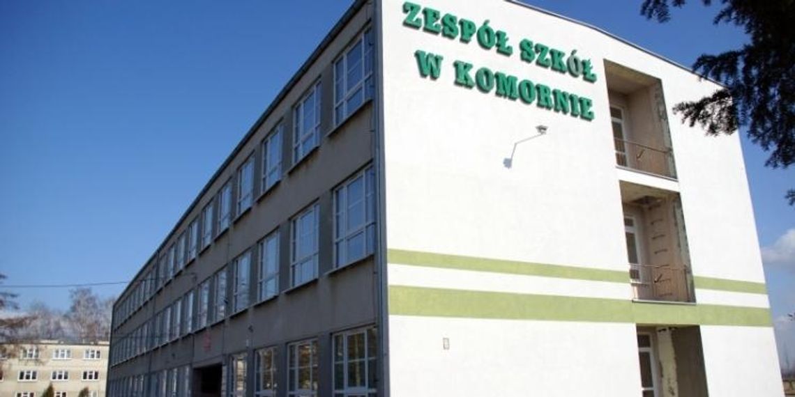 Szkoła w Komornie zniknie z mapy placówek oświatowych. Trwa wyprzedaż majątku