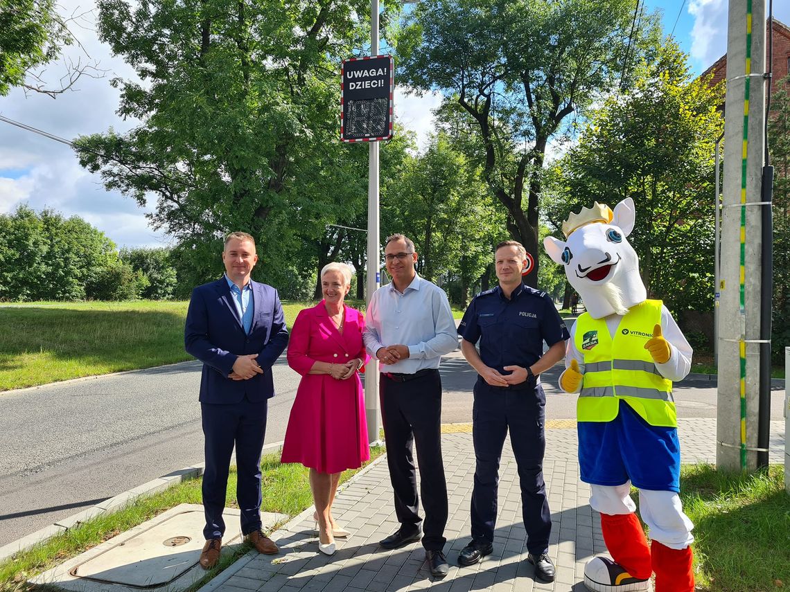 Tablice informujące o prędkości zamontowano przy czterech szkołach Tablice informujące o prędkości zamontowano przy czterech szkołach