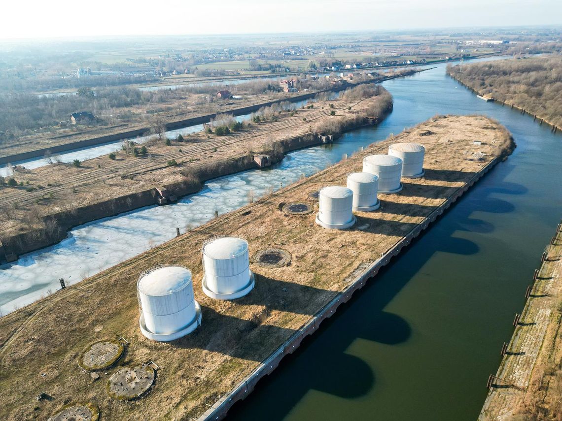 Tak dziś wygląda dawna potęga na Odrze. Zobaczcie zdjęcia Koźla-Portu z lotu ptaka