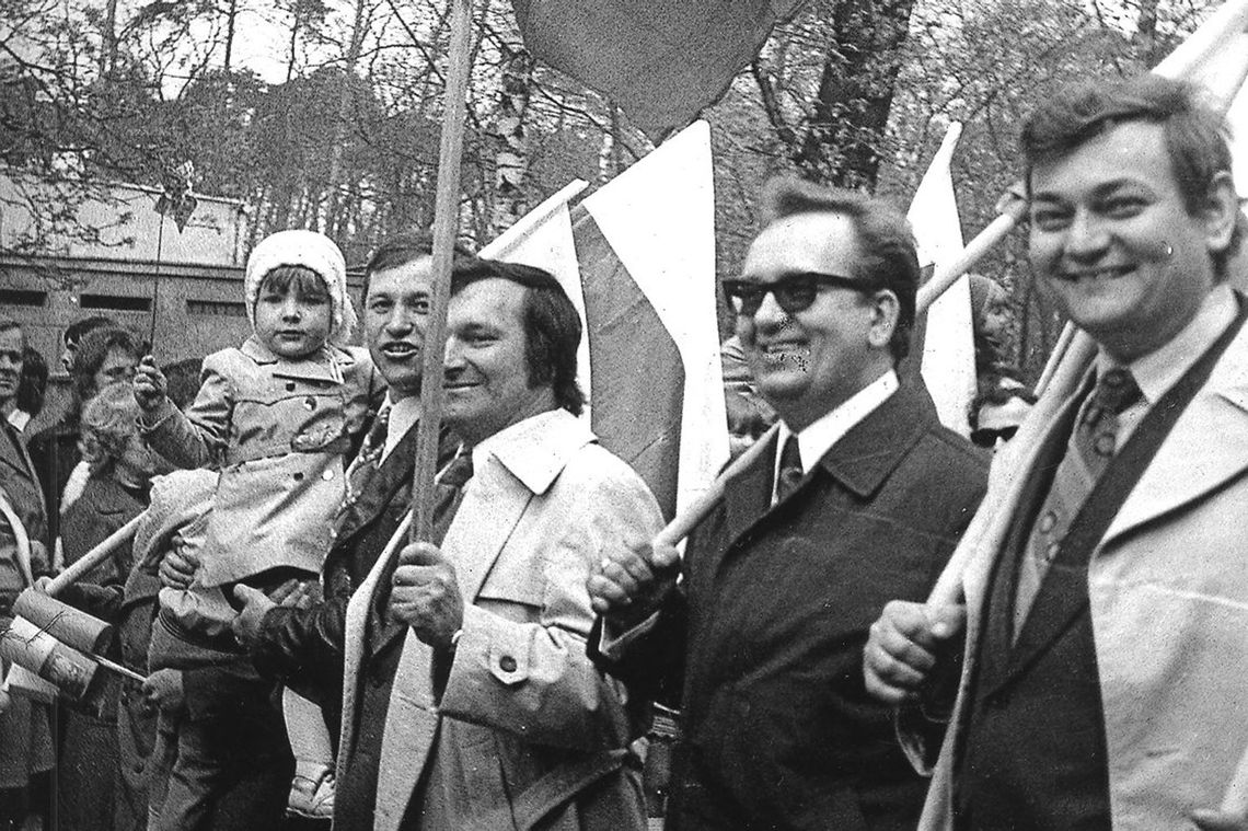 Tak kiedyś świętowano 1 maja. Zdjęcia z pochodów w Kędzierzynie